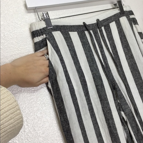 NWT Vince Camuto Spring ‘20 Striped Linen Pants - Picture 3 of 6